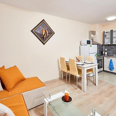Art Apartments In Pomorie Esterno foto