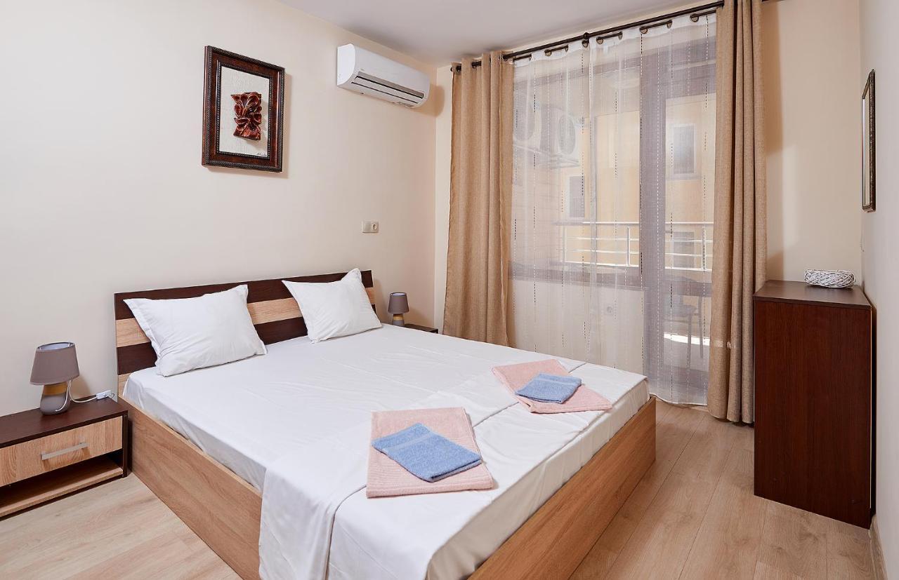 Art Apartments In Pomorie Esterno foto