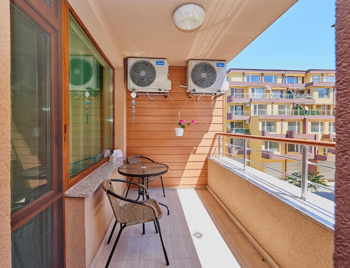 Art Apartments In Pomorie Esterno foto