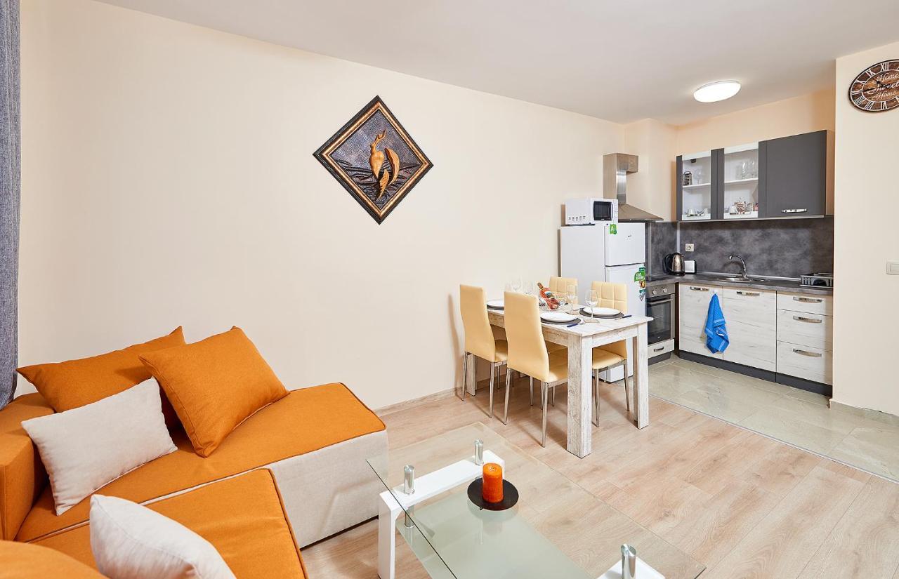 Art Apartments In Pomorie Esterno foto
