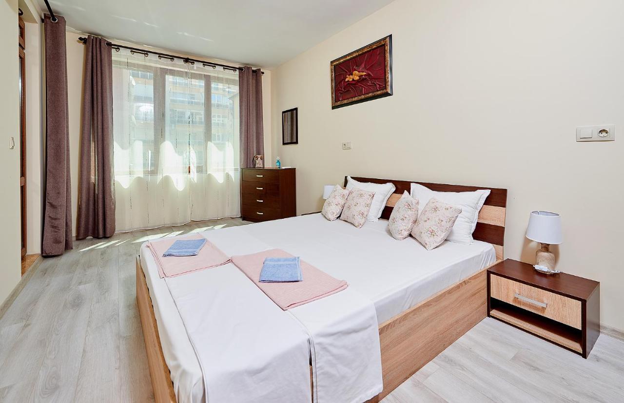 Art Apartments In Pomorie Esterno foto