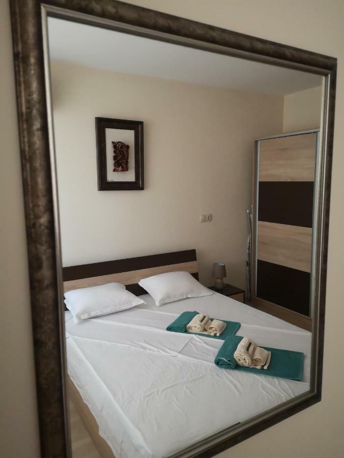 Art Apartments In Pomorie Esterno foto
