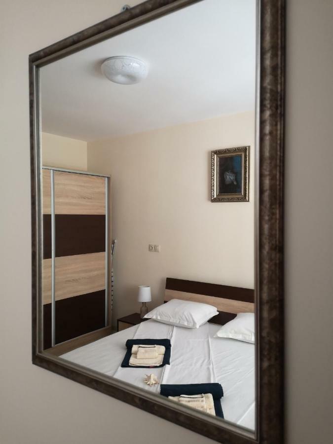 Art Apartments In Pomorie Esterno foto